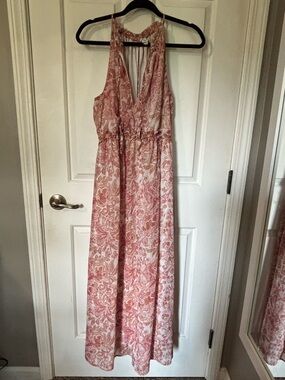 Sleeveless Pink Paisley & Floral Maxi Dress. Split front with tie. Size XL.